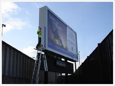 What are the features of the outdoor light box advertisement